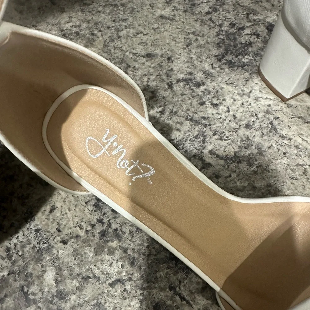 Elegant White Block High Heels Size 6 With 3” Heel Cake